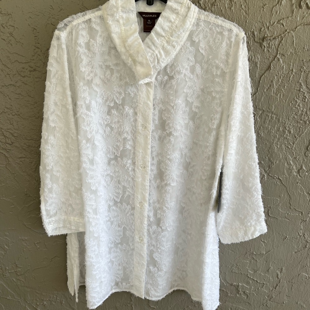 Multiples White 3/4 Sleeve Boxy Blouse with Mandarin Collar
